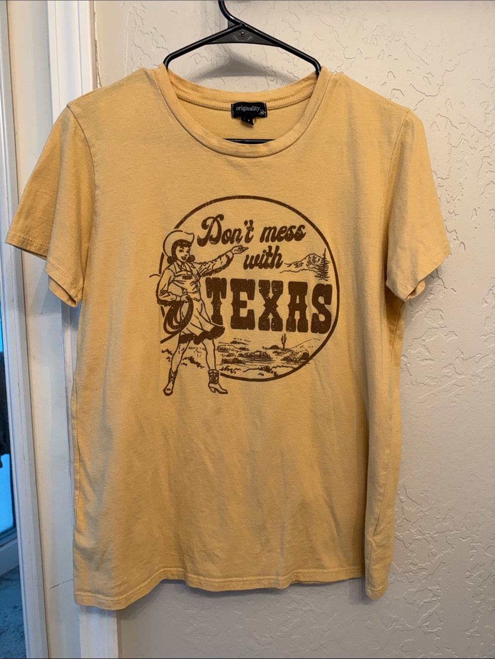 Originality Yellow 'Don't Mess With Texas' Graphic Tee